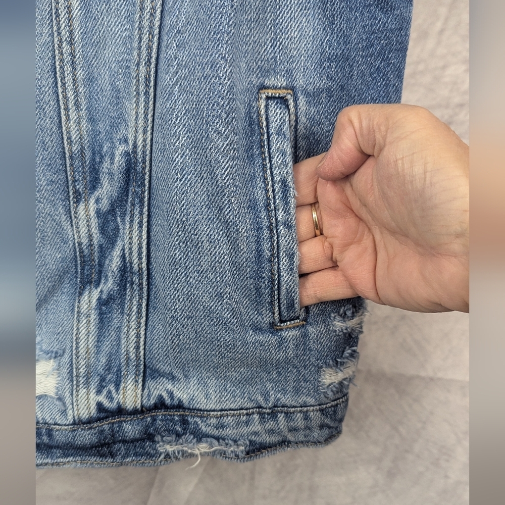 KanCan Size Large Denim Vest Distressed - Picture 5 of 12